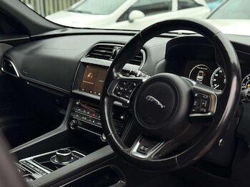 Used Jaguar F-Pace 2018 for sale - 77818832: Photo