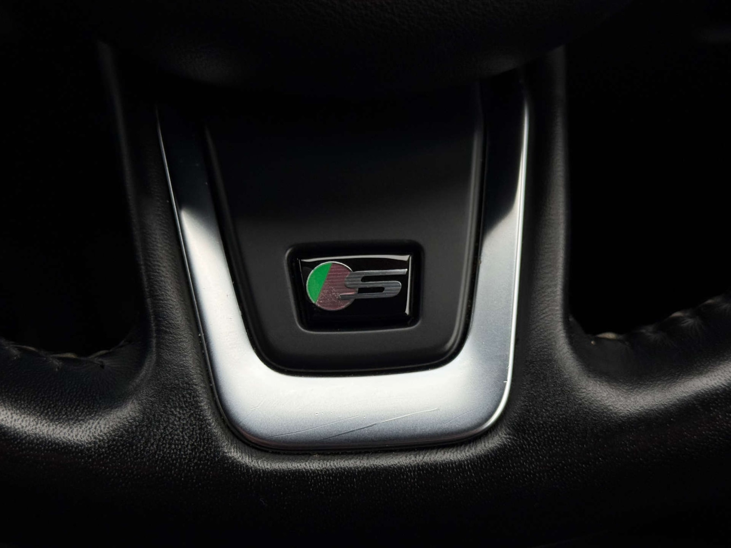 Used Jaguar F-Pace 2018 for sale - 77818832: Photo 30