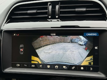 Used Jaguar F-Pace 2018 for sale - 77818832: Photo