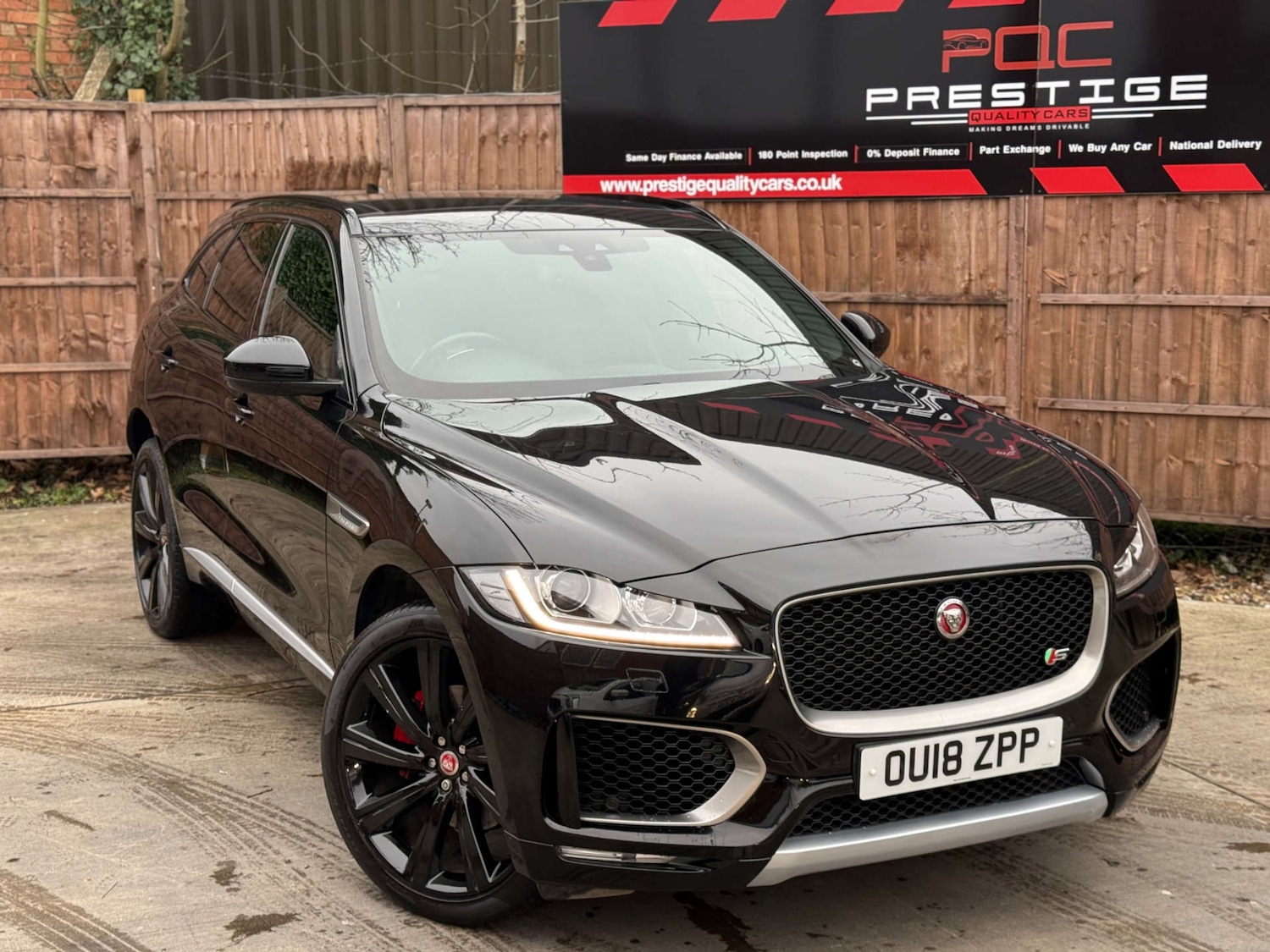 Used Jaguar F-Pace 2018 for sale - 77818832: Photo 4