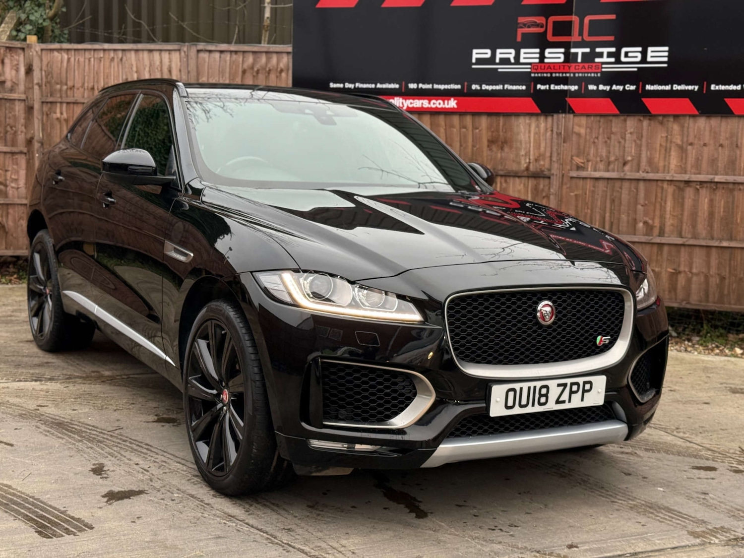 Used Jaguar F-Pace 2018 for sale - 77818832: Photo 6