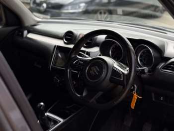 Used Suzuki Swift 2018 for sale - 75084280: Photo