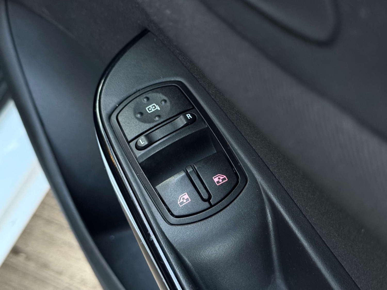 Used Vauxhall Corsa 2018 for sale - 76601676: Photo 17