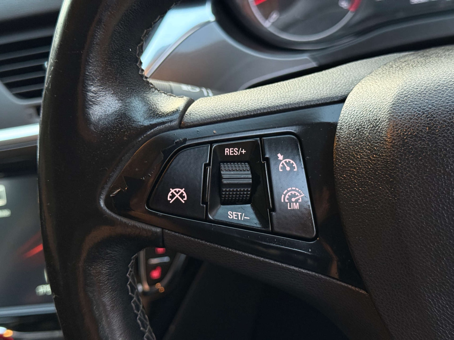 Used Vauxhall Corsa 2018 for sale - 76601676: Photo 18