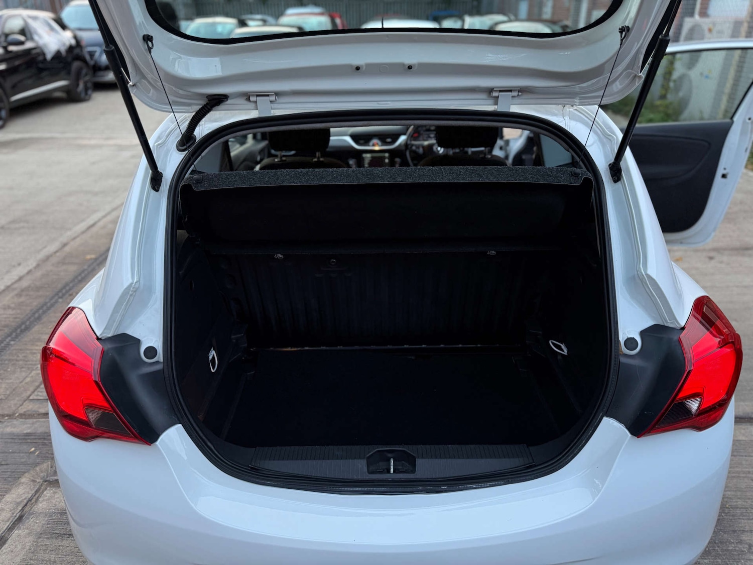 Used Vauxhall Corsa 2018 for sale - 76601676: Photo 32