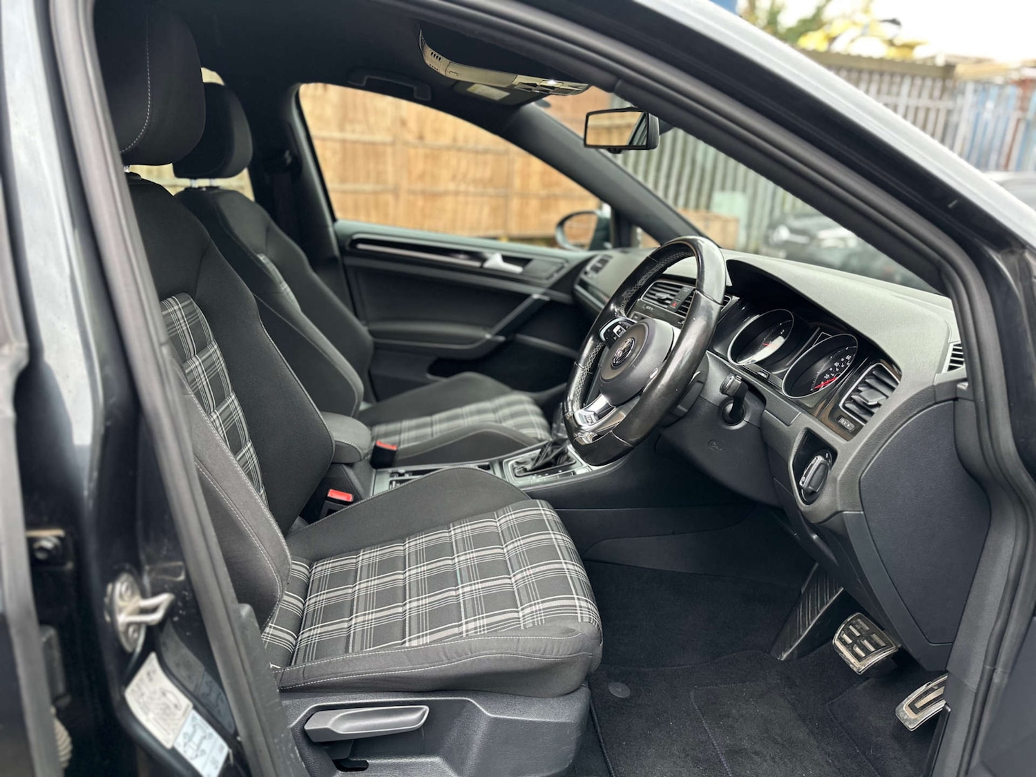 Used Volkswagen Golf 2016 for sale - 76544307: Photo 30