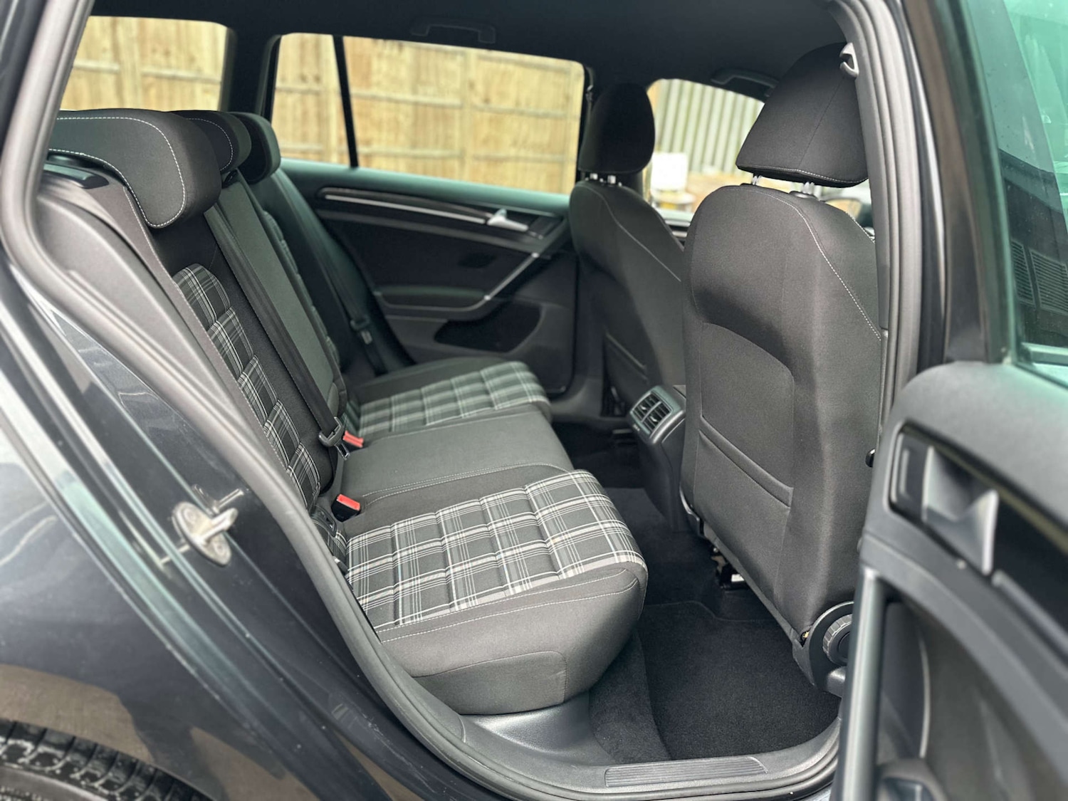 Used Volkswagen Golf 2016 for sale - 76544307: Photo 32