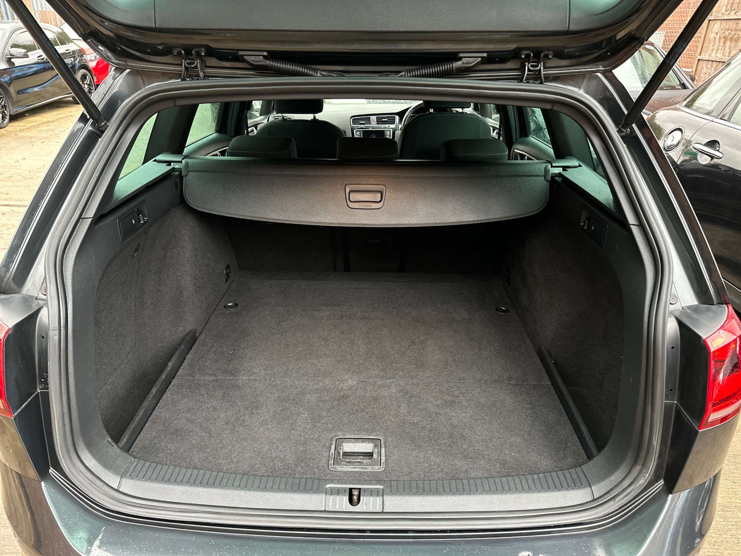 Used Volkswagen Golf 2016 for sale - 76544307: Photo 39