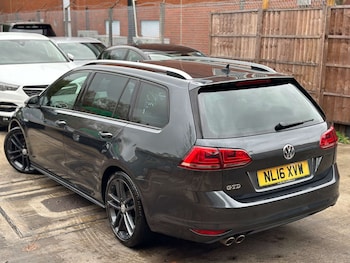 Used Volkswagen Golf 2016 for sale - 76544307: Photo