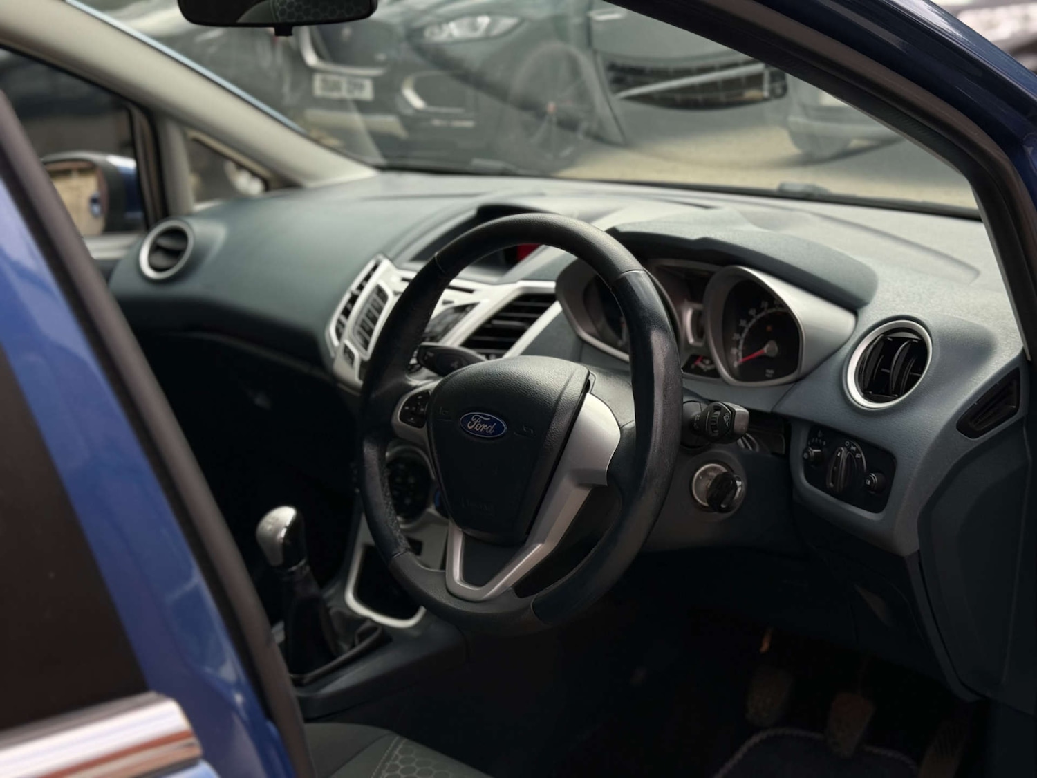 Used Ford Fiesta 2009 for sale - 76115785: Photo 2