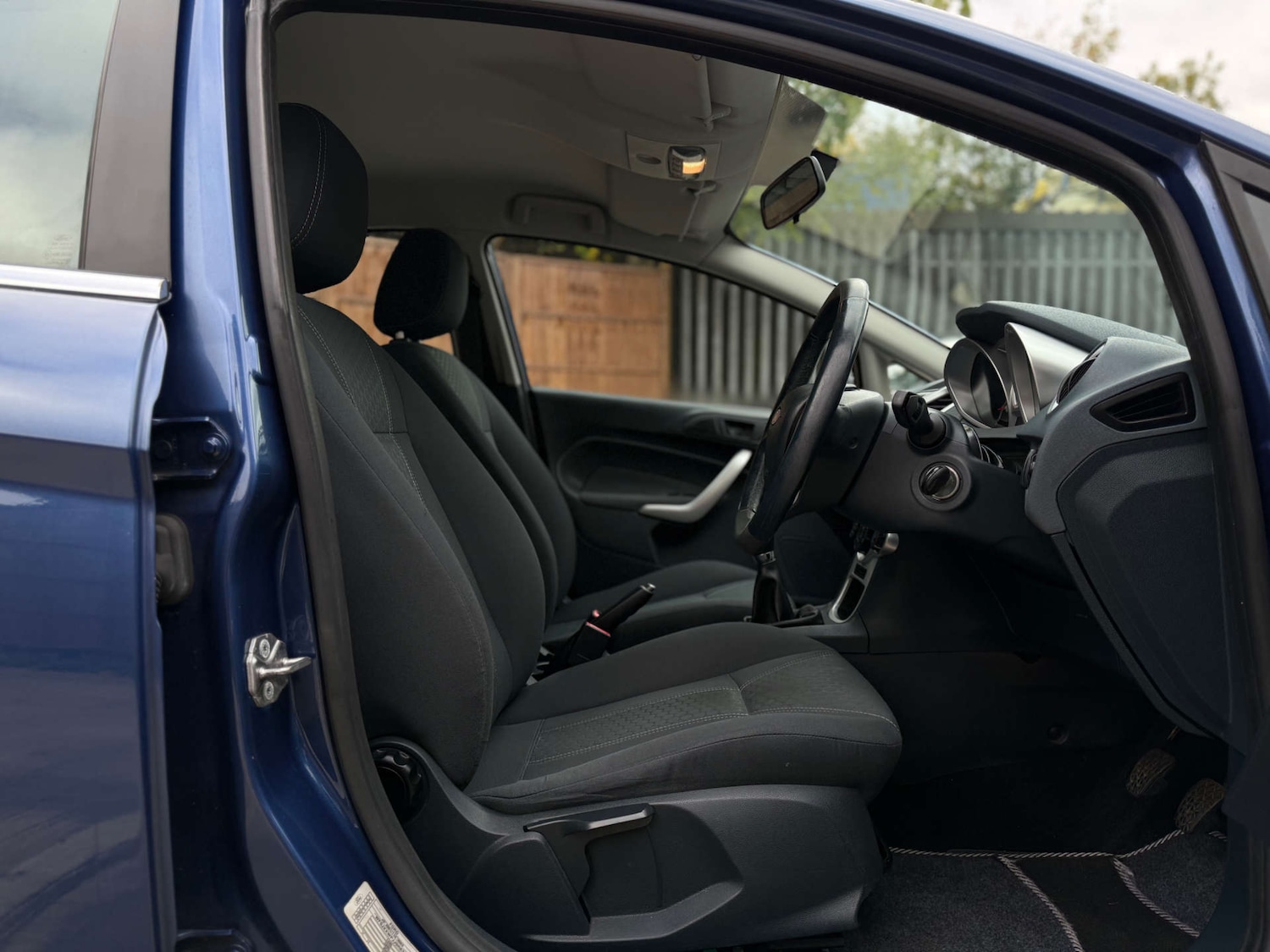 Used Ford Fiesta 2009 for sale - 76115785: Photo 32