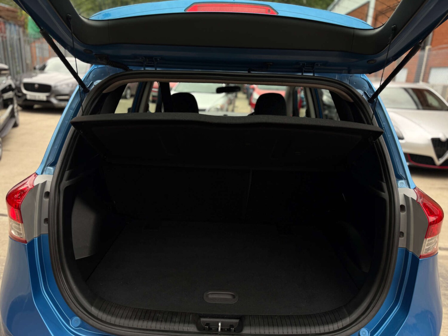 Used Hyundai Ix20 2016 for sale - 76601502: Photo 39