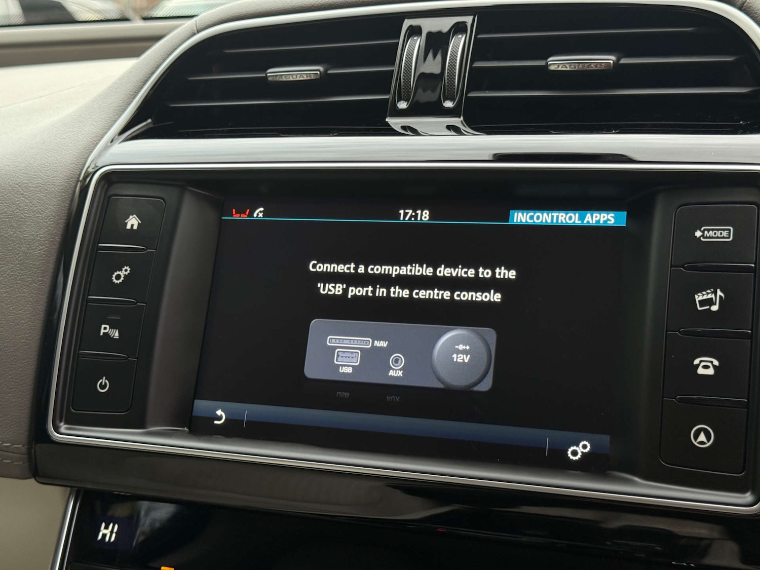 Used Jaguar XE 2015 for sale - 75933687: Photo 32