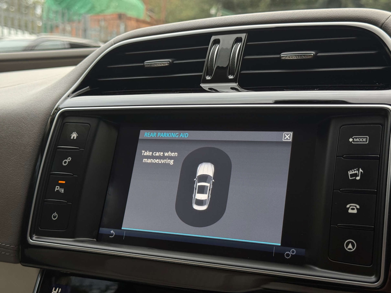 Used Jaguar XE 2015 for sale - 75933687: Photo 34