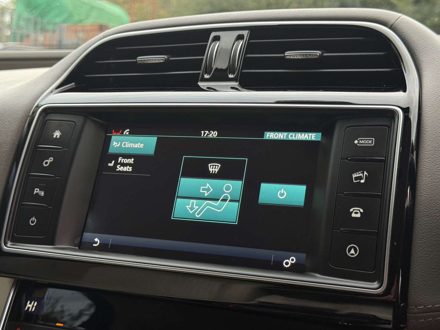 Used Jaguar XE 2015 for sale - 75933687: Photo 36