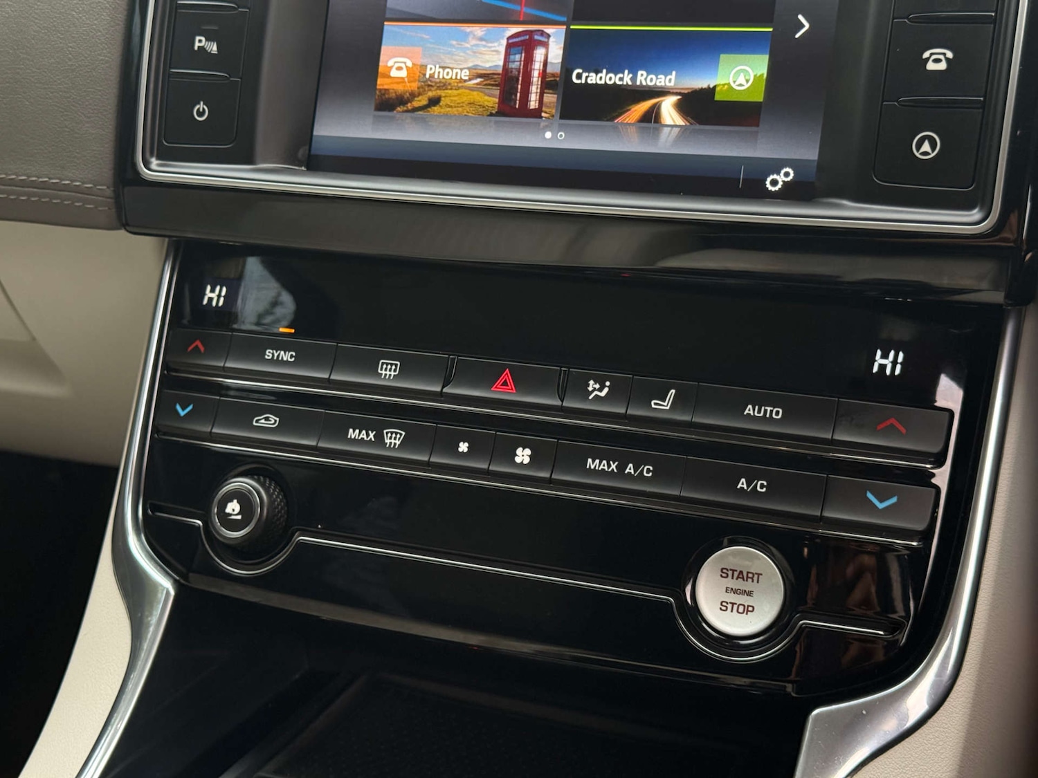 Used Jaguar XE 2015 for sale - 75933687: Photo 37