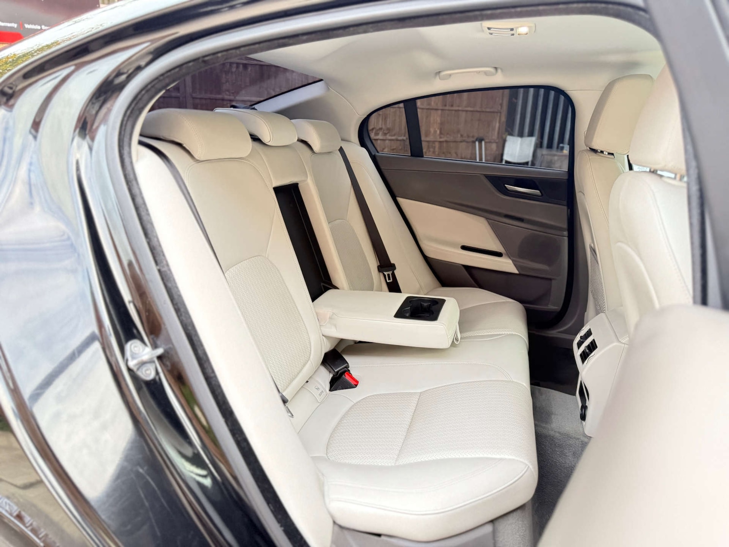 Used Jaguar XE 2015 for sale - 75933687: Photo 47