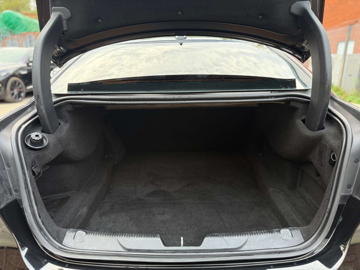 Used Jaguar XE 2015 for sale - 75933687: Photo 49