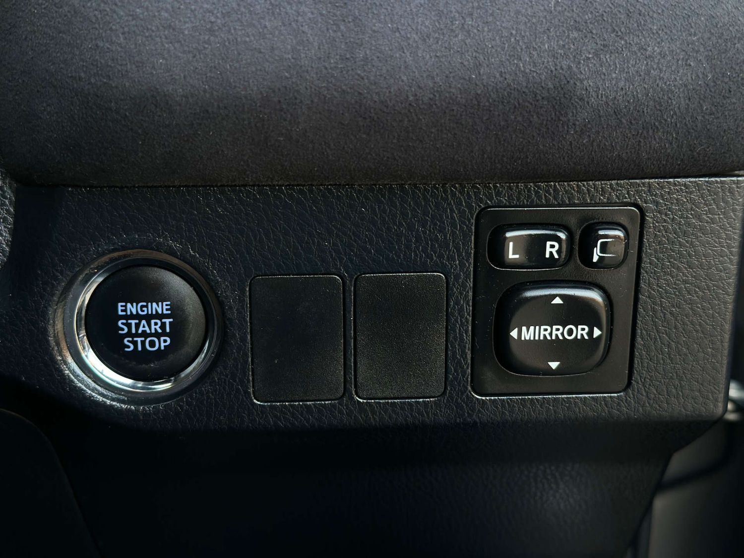 Used Toyota RAV4 2016 for sale - 76437880: Photo 17