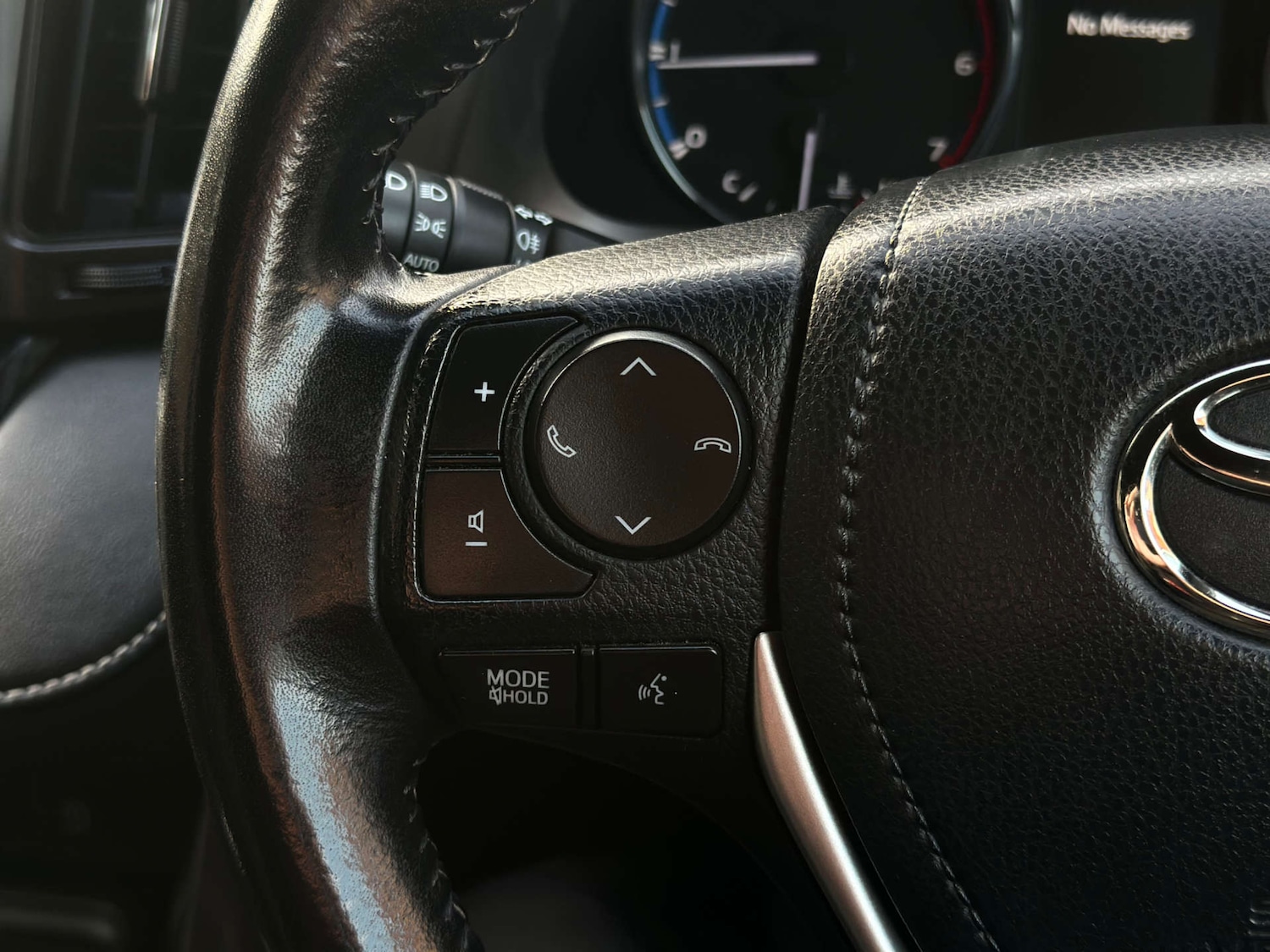 Used Toyota RAV4 2016 for sale - 76437880: Photo 19