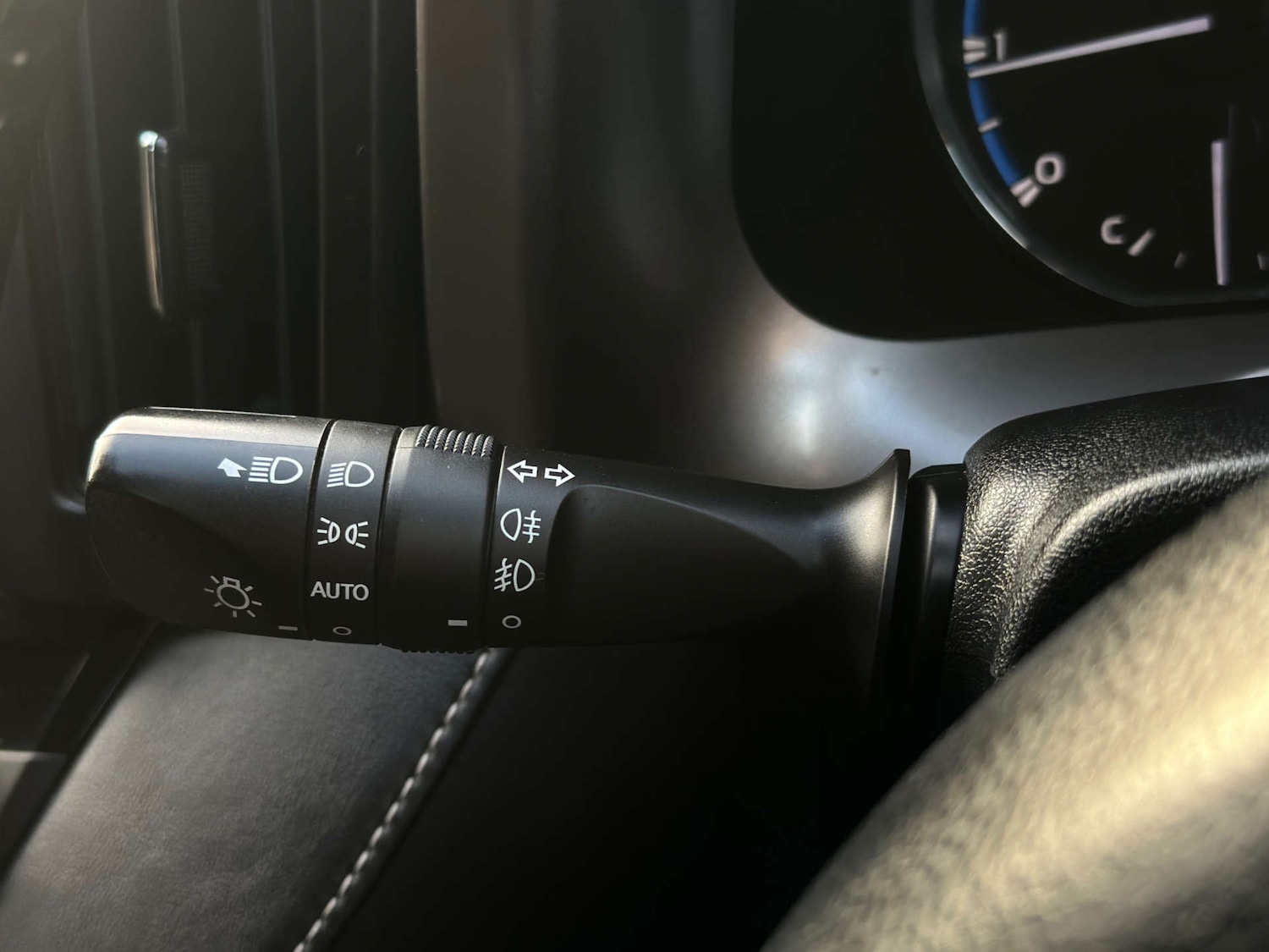 Used Toyota RAV4 2016 for sale - 76437880: Photo 22