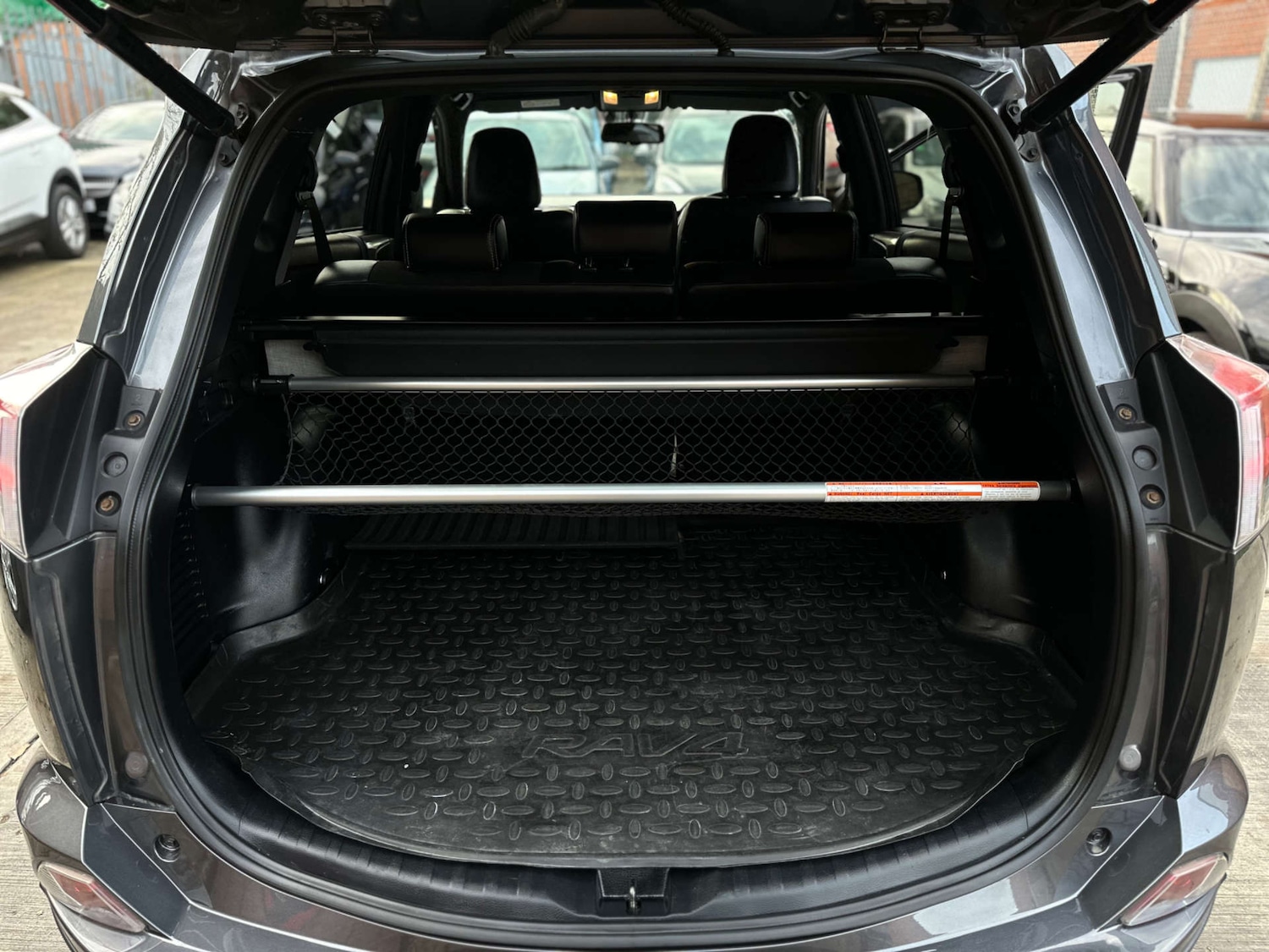 Used Toyota RAV4 2016 for sale - 76437880: Photo 39