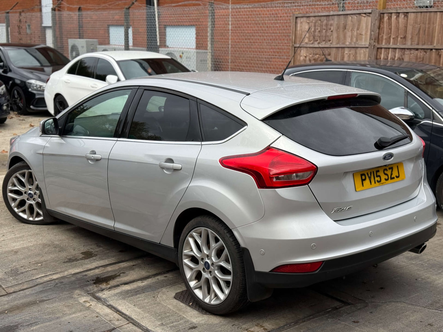 Used Ford Focus 2015 for sale - 76311266: Photo 2