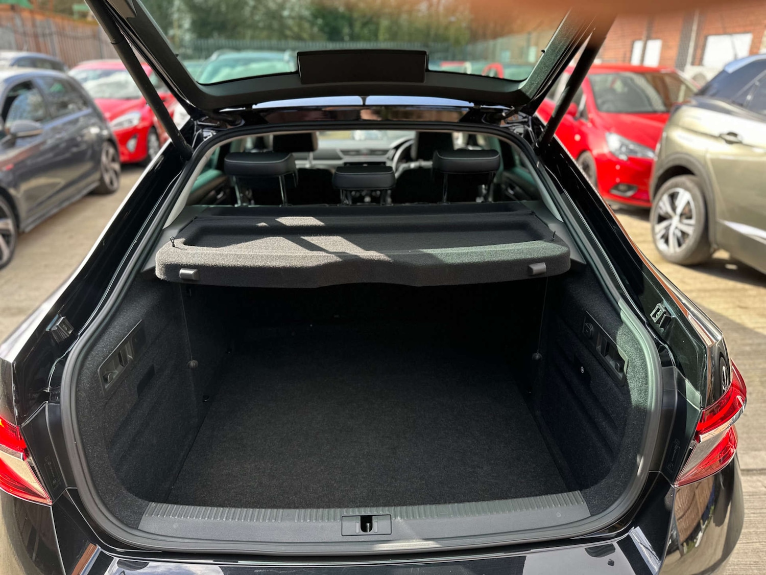 Used Skoda Superb 2022 for sale - 77845668: Photo 13