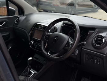 Used Renault Captur 2017 for sale - 75272159: Photo