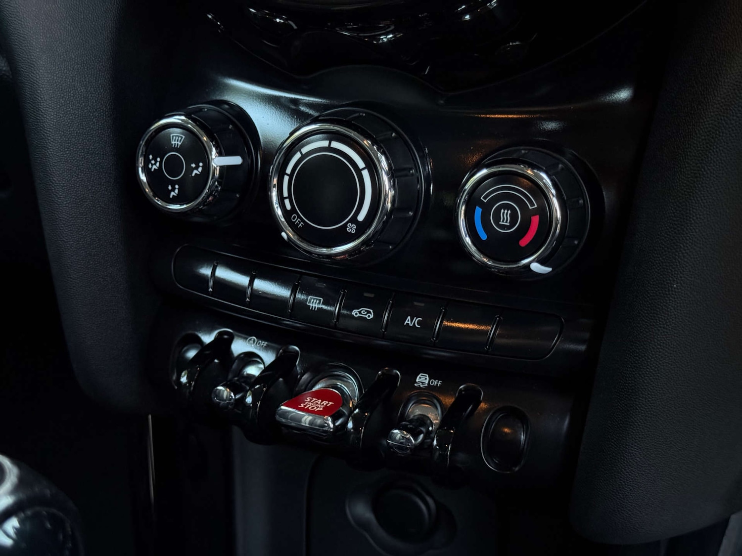 Used MINI Hatch 2017 for sale - 76601776: Photo 32