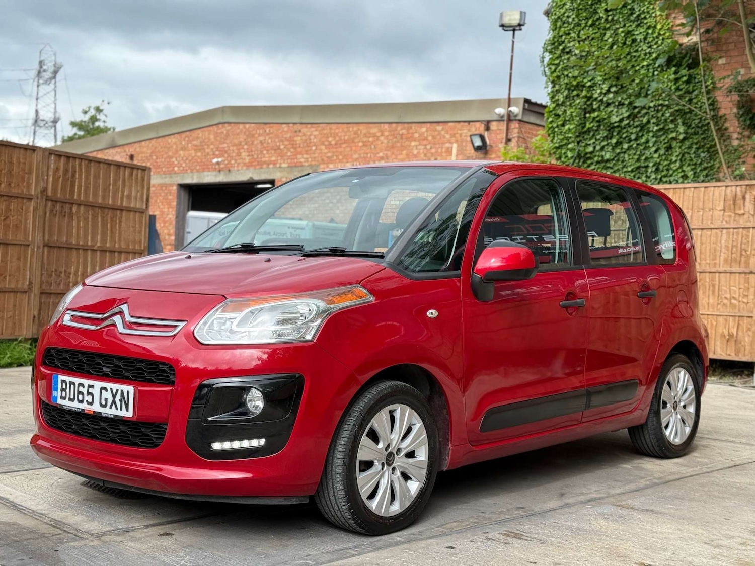 Used Citroen C3 Picasso 2015 for sale - 76139829: Photo 13
