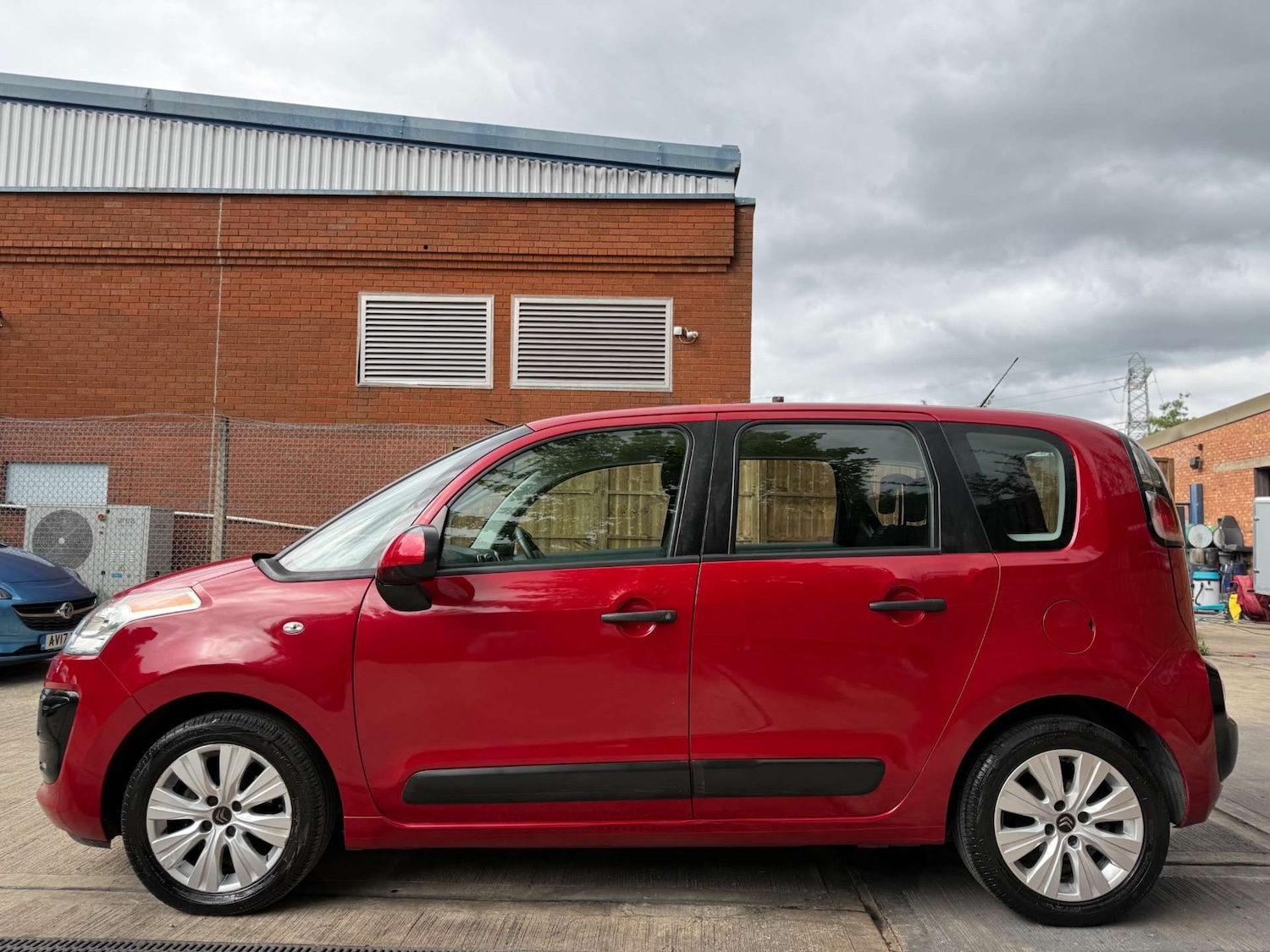 Used Citroen C3 Picasso 2015 for sale - 76139829: Photo 19