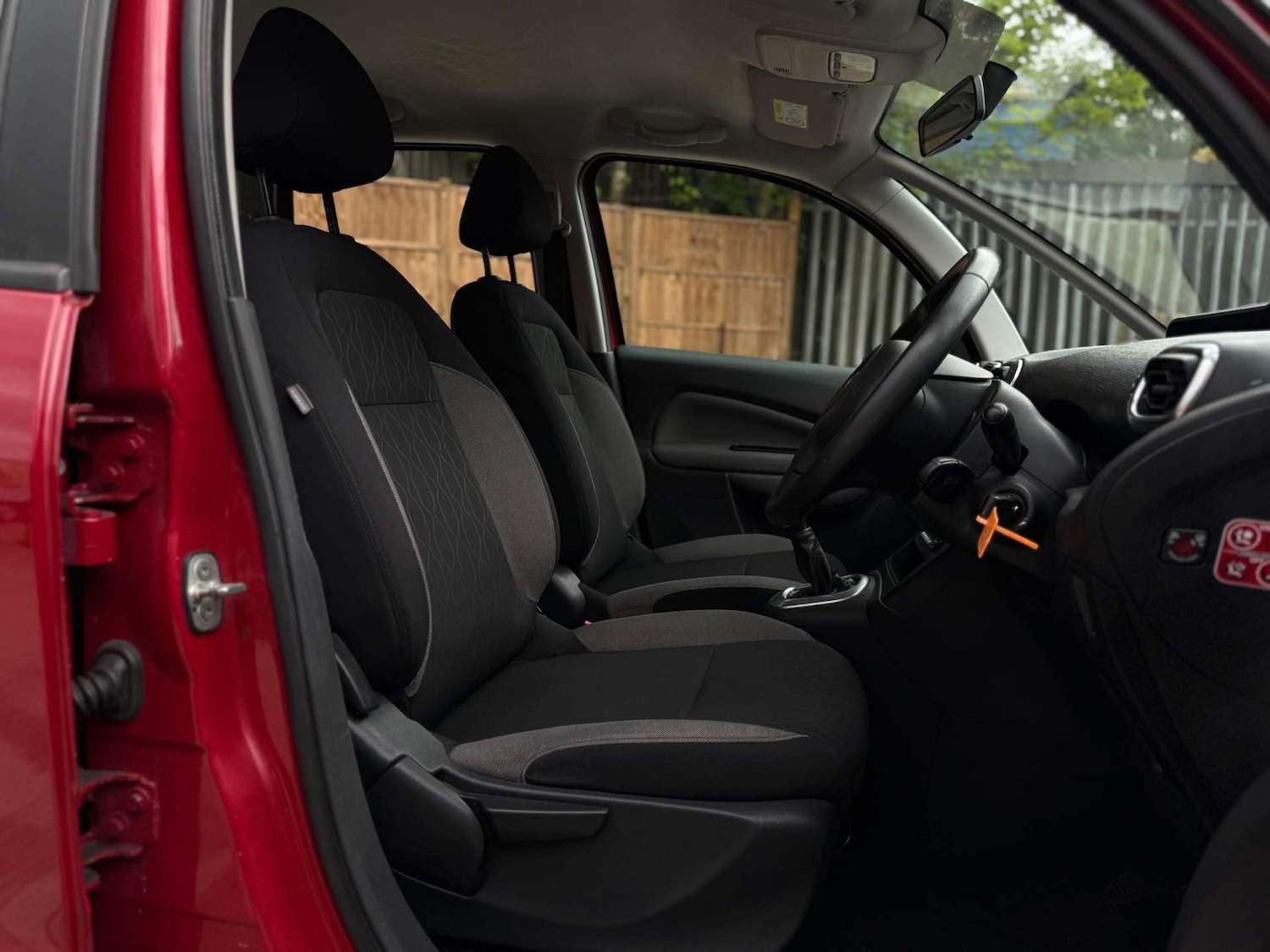Used Citroen C3 Picasso 2015 for sale - 76139829: Photo 35
