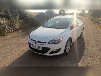 Used Vauxhall Astra 2017 for sale - 79364314: Photo