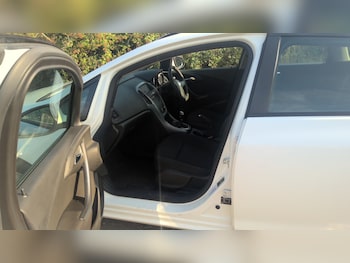 Used Vauxhall Astra 2017 for sale - 79364314: Photo