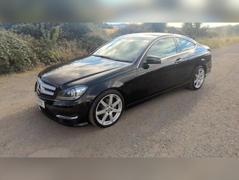 Used Mercedes-Benz C Class 2014 for sale - 79376021: Photo