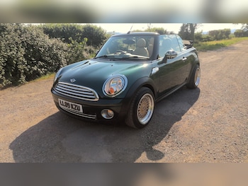 Used MINI Convertible 2009 for sale - 78707100: Photo