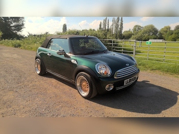Used MINI Convertible 2009 for sale - 78707100: Photo