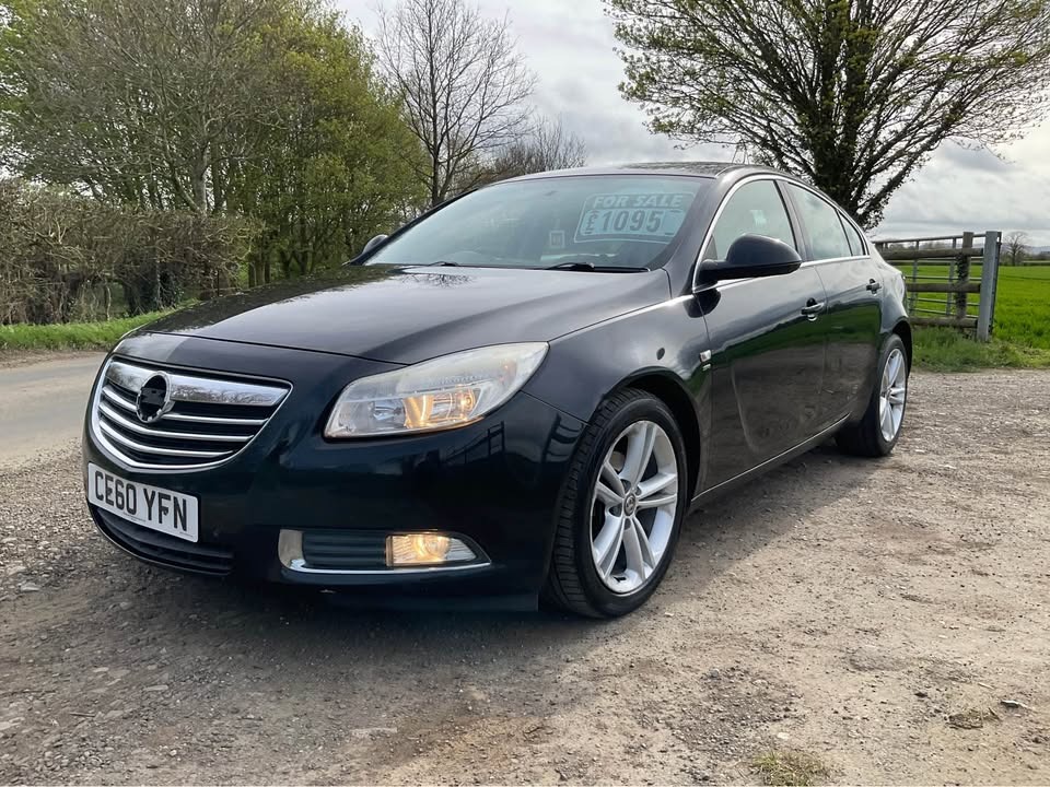 Used Vauxhall Insignia 2010 for sale - 78129429: Photo 2