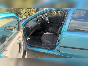 Used Vauxhall Corsa 2001 for sale - 79378830: Photo