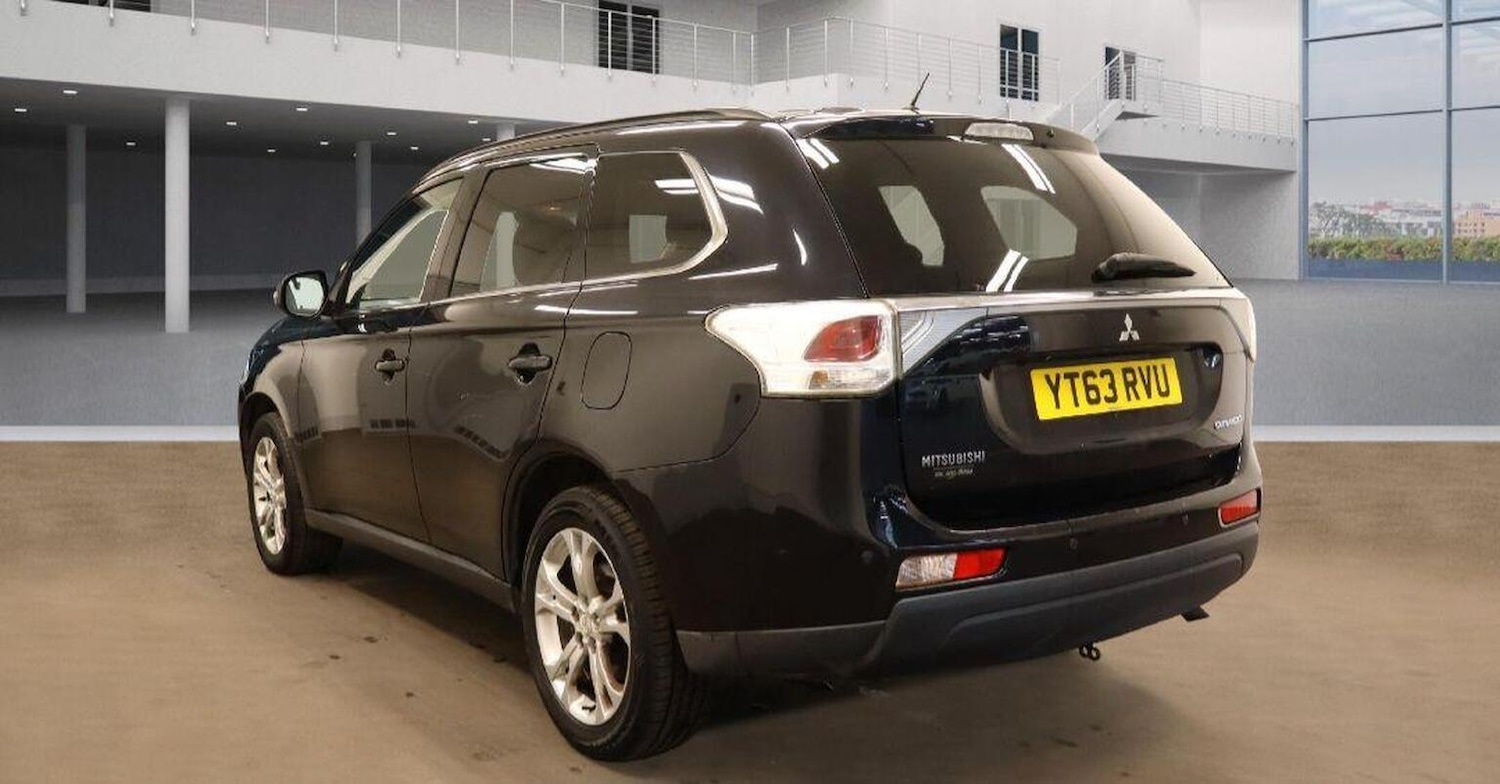 Used Mitsubishi Outlander 2013 for sale - 76192618: Photo 2