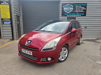 Used Peugeot 5008 2011 for sale - 75891531: Photo