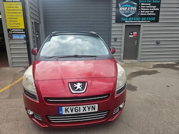 Used Peugeot 5008 2011 for sale - 75891531: Photo