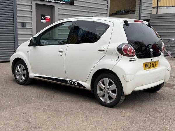 Used Toyota AYGO 2013 for sale - 76281449: Photo 14