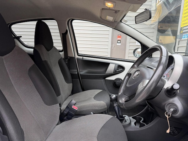 Used Toyota AYGO 2013 for sale - 76281449: Photo 17