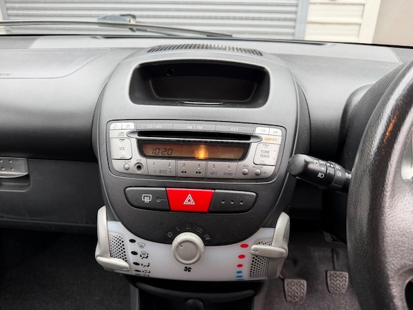 Used Toyota AYGO 2013 for sale - 76281449: Photo 20