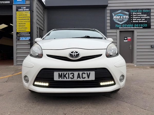 Used Toyota AYGO 2013 for sale - 76281449: Photo 3