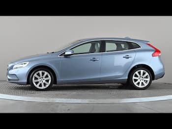 Used Volvo V40 2017 for sale - 79637016: Photo