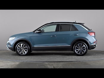 Used Volkswagen T-Roc 2023 for sale - 78937855: Photo