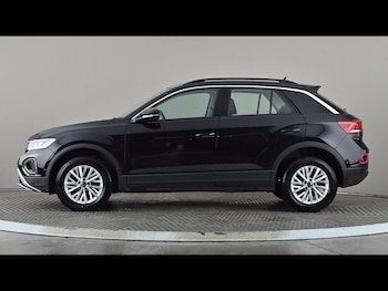 Used Volkswagen T-Roc 2024 for sale - 79120125: Photo